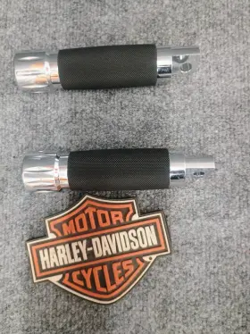 Fp-cc-85-ch-riv Avon Harley-davidson Rc Components Footpegs Rival Chrome