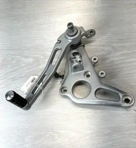 2335872 Bmw 2000-2006 R1150r R1150rs Right Rearset Brake Pedal Foot Peg Rest Bracket Oem
