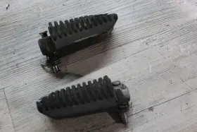 Bmw 467123104012 2004 R1150rt Abs Rear Back Passenger Peg Set Pair
