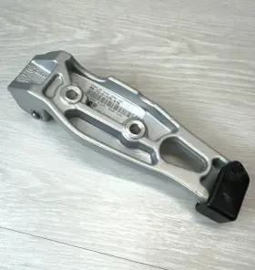 46712335876 Bmw 00-06 R1150r Right Rear Passenger Footrest Foot Peg Mount Mounting Bracket