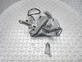 Bmw 7660172 2011 05-13 F800 F800r Front Right Rearset Brake Pedal Foot Peg Rest Bracket