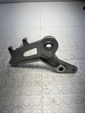 6aqv-140600-1000 Cfmoto Original Oe 2024 450ss Front Left Foot Peg Mount Bracket Rest Oem
