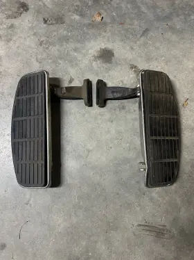 Ds254411 Drag Specialties Chrome And Rubber Stock Style Floorboards For Harley Davidson Flt Flst Fld Touring