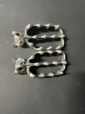 22-3-0131s Fastway Evo 4 Foot Pegs Yamaha 22-3-0131s Fastway Evo 4 Foot Pegs Yamaha