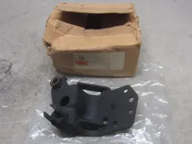 33683-80 Harley-davidson Flhs Big Twin Left Shifter/footpeg Bracket Unused #4509