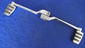 34626-95 Harley-davidson Genuine Stock Touring Softail Heel Toe Shift Levers And Airfoil Pegs 86-24