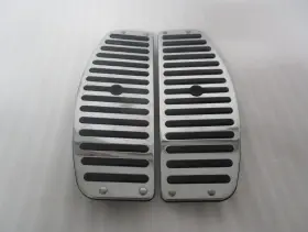 50176-95 Harley-davidson Touring Fl Softail Chrome And Rubber Driver Floorboard Inserts