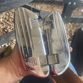 Harley-davidson 50357-04 Oem Swept Wing Passenger Footboard Pans -