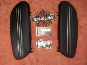 50500877a Harley-davidson 50500878a 09-23 Streamliner Rider Black Floorboards