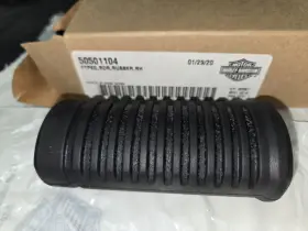 50501104 Harley Davidson 2018-2024 Harley-davidson Softail Right Passenger Rubber Foot Peg