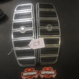 50704-04 Harley-davidson Willie G Skull Rider Footboard Inserts