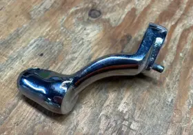 50948-86a Harley-davidson 1986-1990 Sportster Oem Left Side Footrest Support