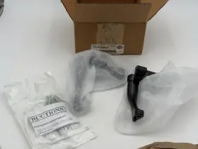 Harley-davidson 51357-07 Nos Oem Touring Passenger Footboard Mounting Kit New
