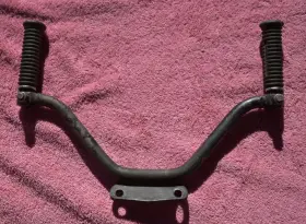 52702-80a Harley-davidson Sportster Ironhead Rear Passenger Peg Bracket With Pegs