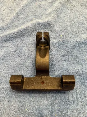 52713-95 Harley-davidson Oem Passenger Footboard Mounting Support Bracket Softail Used