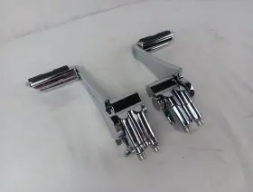 54157-10 Harley-davidson 10 Touring Adjustable Auxiliary Peg Mounts With Bar And Shield Pegs
