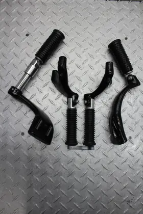 7472893 Harley-davidson 2005 Sportster 883 Low Xl883l Front/rear Foot Rests Pegs Set