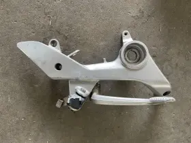 50600-mbg-010za Honda Interceptor Vfr800 Vfr 800 00 01 2000 2001 Oem Right Rearset Brake Pedal