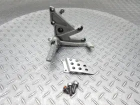 50600-mee-d00 Honda 2005 05-06 Cbr600rr Cbr 600rr Right Rearset Pedal Foot Peg Rest Bracket