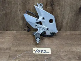 50600-mgz-j00 Honda 2013-2015 Cbr500r Right Rear Set Foot Rest Peg Bracket -