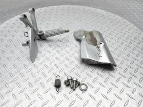 50600-mz7-000 Honda 1997 94-97 Vfr750 Interceptor Right Footpeg Foot Peg Rest Mount Bracket