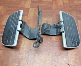 50612-mcv-010 Honda 2003 Vtx1800 Vtx1800r Front Foot Rests Pegs Steps Set Pair Floor Boards