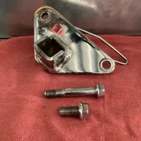 50615-mm8-000 Honda 1989 Shadow 1100 Vt1100 Right Footrest To Frame Bracket With Fasteners