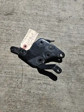 50640-mjf-a00 Honda 14-18 2014 Ctx700 Front Left Foot Rest Peg Step Mount Bracket