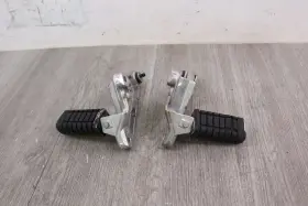 Honda 50690-mk3-000 1985 Vf700 Magna Left And Right Passenger Pegs With Brackets