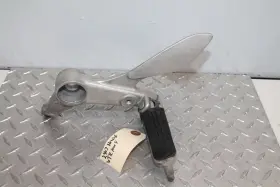 50700-mbb-d40 Honda 2003 Super Hawk Vtr1000f Left Front Driver Foot Peg Mount