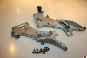 50700-mcs-d90za Honda 2006 St 1300 Right Left Rearsets Rear Set Driver Foot Pegs