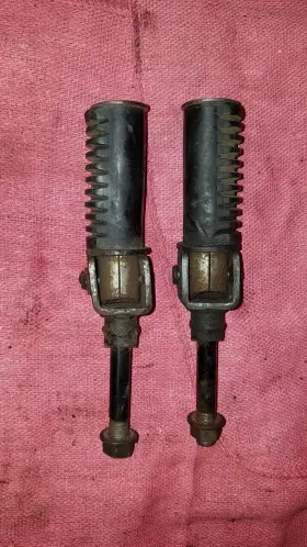 50706-mg2-000 Honda Xl600r 1983 Passenger Foot Pegs Steps Right And Left Pillion