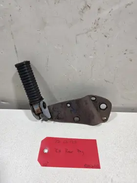 50711-303-030z Honda 1972 Cl 175 Cl175 Right Rear Foot Peg Step Rest Mount Bracket #825.2-59