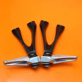 50720-mkf-d40 Honda 17-22 Cbr1000rr Oem Rear Back Passenger Foot Peg Rest Set Pair