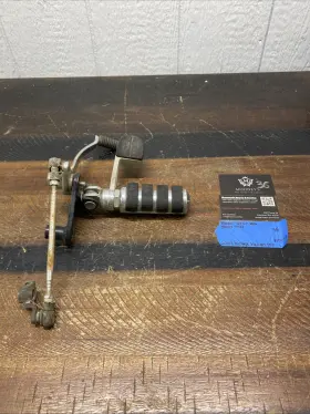 34003-1414 Kawasaki Vn800 Left Footrest Peg Bracket Linkage