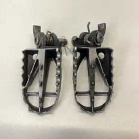 34028-0105 Kawasaki 2011 Kx450f Footpeg Set Left Right Oem Footrests Foot Pegs Kx 450f
