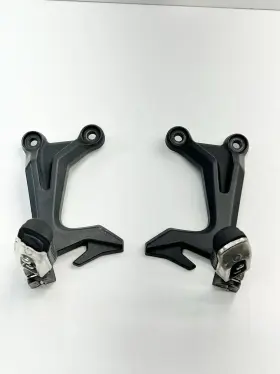 34028-0314 Kawasaki 2017-2025 Ninja 650 Ex650 Z650 Oem Rear Passenger Foot Peg Step Pegs