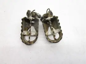 34028-1529-ce Kawasaki 08 Suzuki Kx Rm 65 Foot Pegs Left Right 2000-2025