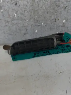 34028-5018 Kawasaki 1989 Zx1000 Oem Right Driver Front Foot Peg 34028-5018 Kawasaki 1989 Zx1000 Oem Right Driver Front Foot Peg
