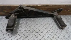 35011-1160 Kawasaki 1983-1985 Gpz 750 Zx750a Lh Rear Muffler Stay Footpeg Rest