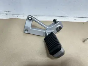 35011-1293 Kawasaki 2001 Zg 1000 Concours Used Left Rear Foot Peg And Mount