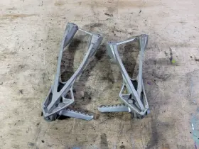 35063-0144-w9 Kawasaki 05-08 Ninja Zx6r Zx600p Oem Rearset Foot Peg Rest Set -
