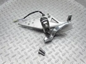 35063-0172 Kawasaki 2006 05-06 Zr750 Z750s Right Rearset Brake Pedal Foot Peg Rest Bracket
