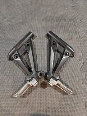 35063-0626-18r Kawasaki 2008-2012 Ex250 250 Ninja Oem Rear Passenger Footrest Pegs Brackets