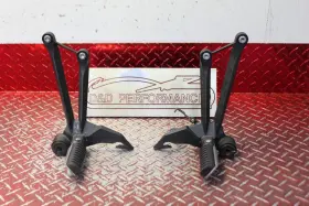 35063-0906-18r Kawasaki 2011 Ninja 1000 Oem Left And Right Rear Passenger Pegs Nj51