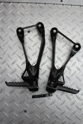7472709 Kawasaki 2006 Ninja Zx6r Zx636c Right Left Rear Set Foot Pegs