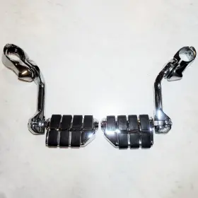 7841 Kuryakyn Harley-davidson Cruise Footpegs And Short Angled Adjustable Mounts 1.25 Inch
