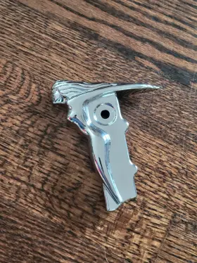 Kur1054 Kuryakyn Flying Goddess Front Shift Arm Accent - See Pictures For Details