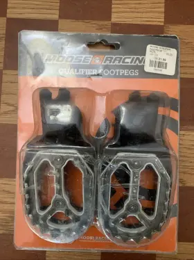 1620-1729 Moose Racing Qualifier Foot Pegs Part Number New