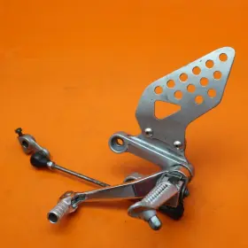 25525-05a10 Suzuki 2001 2002 Gsxr 1000 Oem Left Rearset Rear Set Foot Peg W Shifter